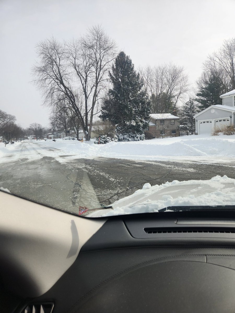 jguy1717's tweet photo. @westchestertwp quail hollow ct.  This is bueatiful.   Jolena ct.  Circle needs help.  Thank you! https://t.co/qvTMBWgRSI