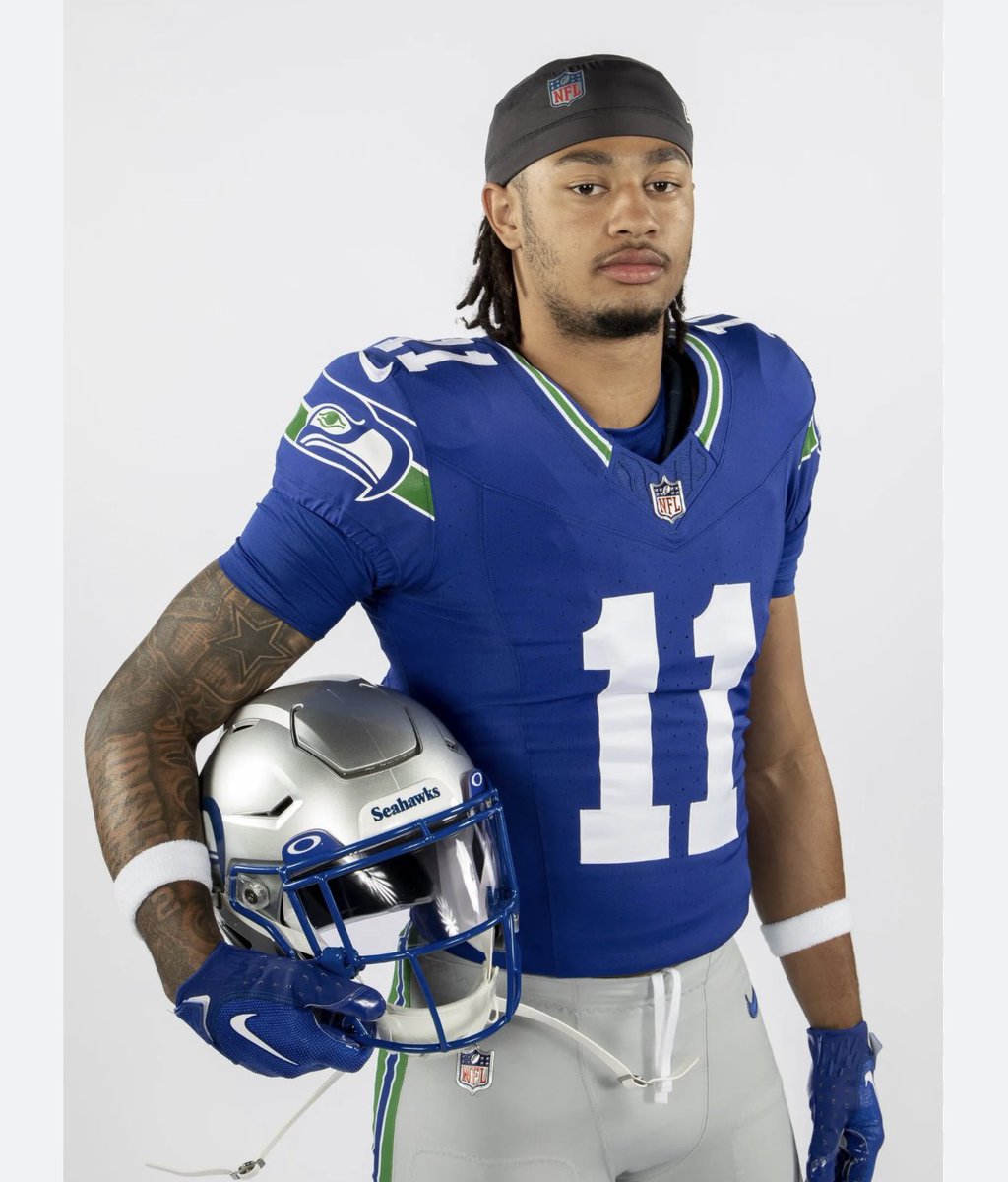 I was 7 years old in the Seahawks expansion year. Can we please wear the throwbacks for the Super Bowl? <a href="/NFL/">NFL</a> <a href="/Seahawks/">Seattle Seahawks</a> <a href="/Softykjr/">Dave “Softy” Mahler</a> please RT