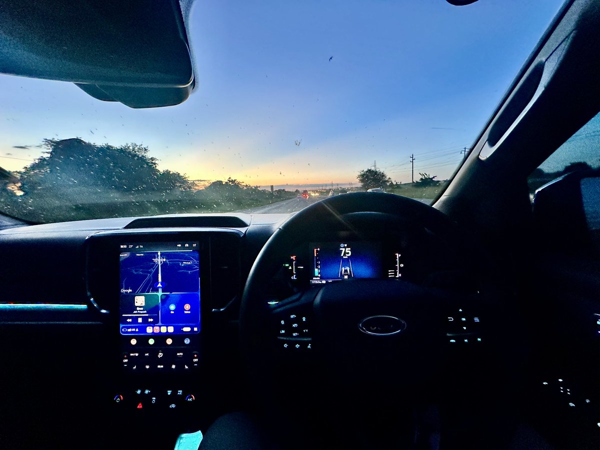 The only way to beat Monday Blues is a quick roadtrip👌🏾