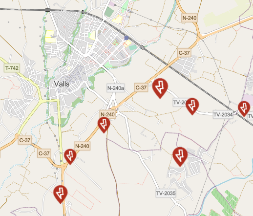<a href="/EndesaClientes/">Endesa Clientes</a> #edistribucion a Valls 43800 (Tarragona) tenim múltiples avaries a conseqüència del vent huracanat amb més de 300 abonats sense llum, aviat farà 24 hores. Celeritat si us plau, estem a l'hivern... <a href="/VallsAjuntament/">Ajuntament de Valls</a> <a href="/govern/">Govern de Catalunya</a> <a href="/emergenciescat/">Protecció civil</a> <a href="/mauri_francesc/">Francesc Mauri</a>
