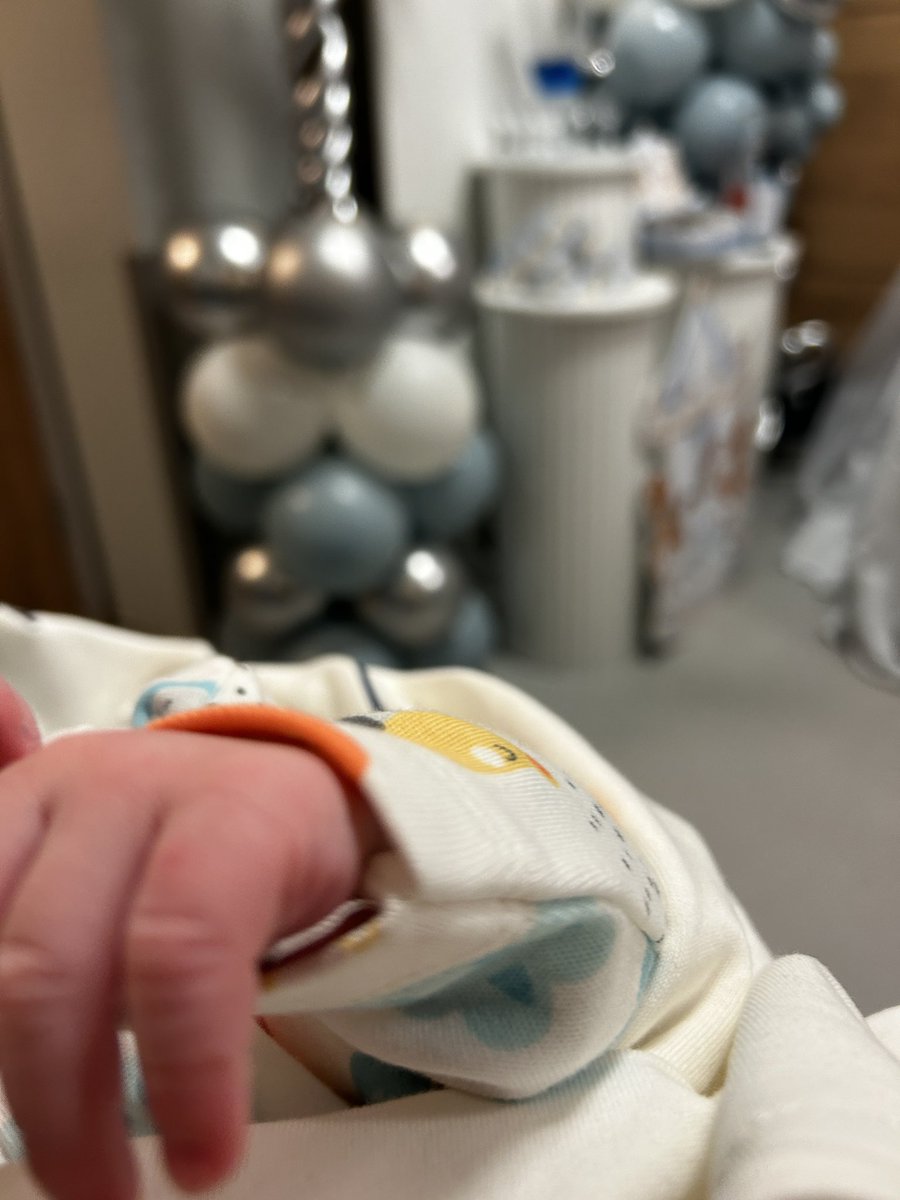 Hyalims's tweet image. Gece uzun 🤍