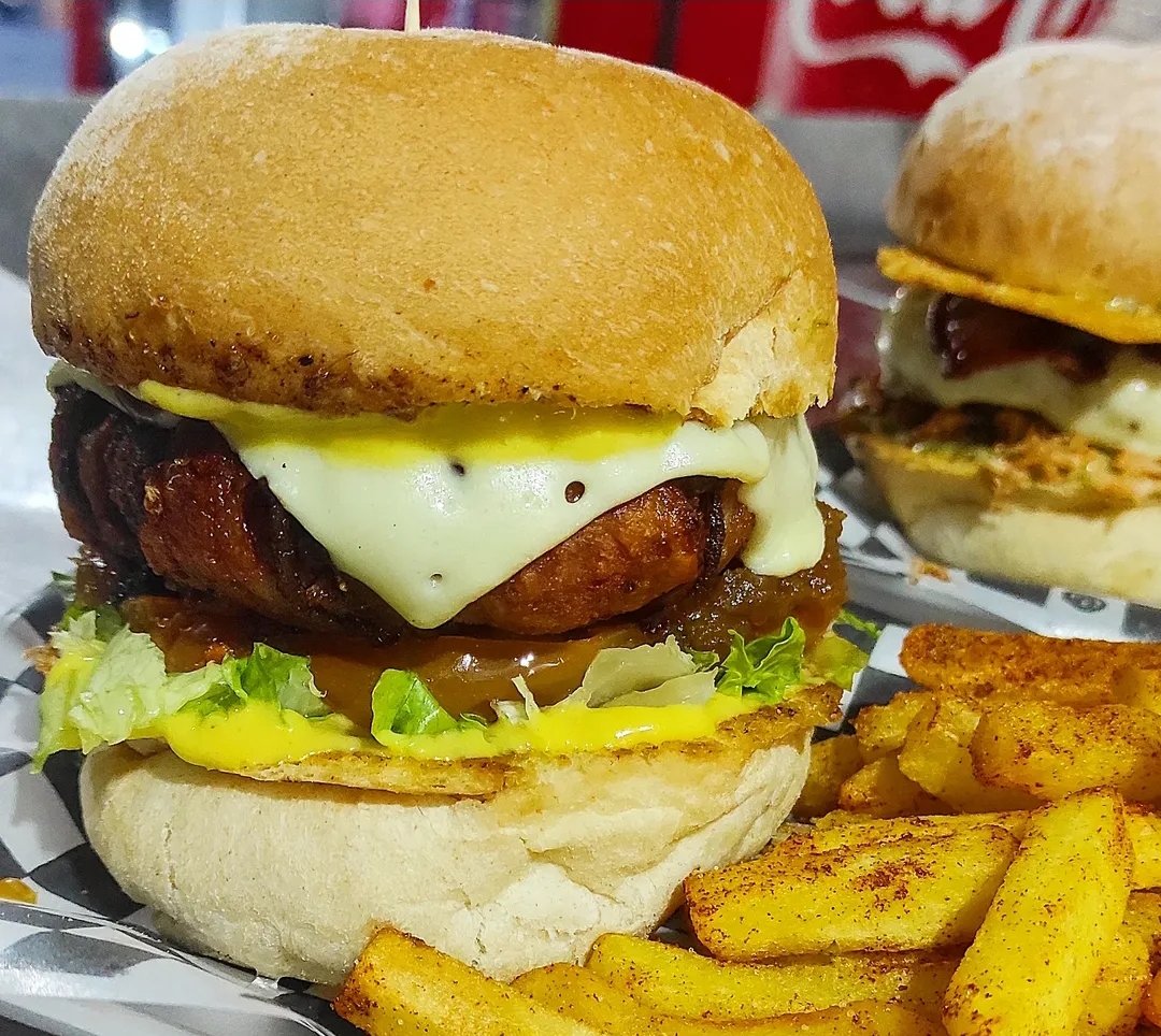 El Pelao De Las Hamburguesas. tweet media