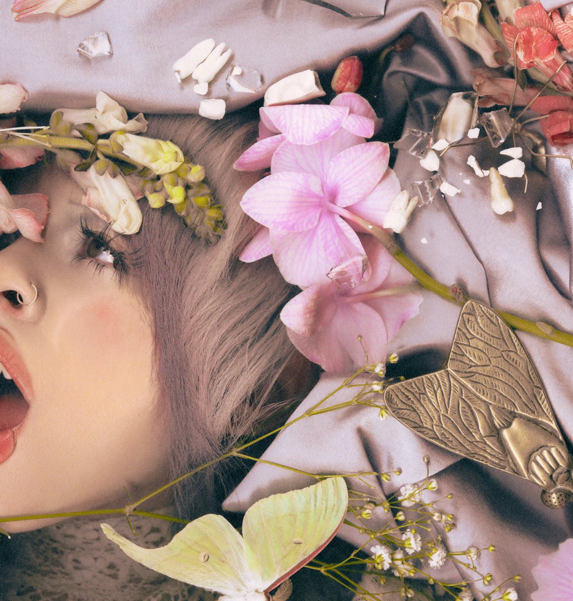 updatecharts's tweet image. Melanie Martinez anuncia seu NOVO single “Possession”, que será lançado nesta quarta-feira, 28 de janeiro.