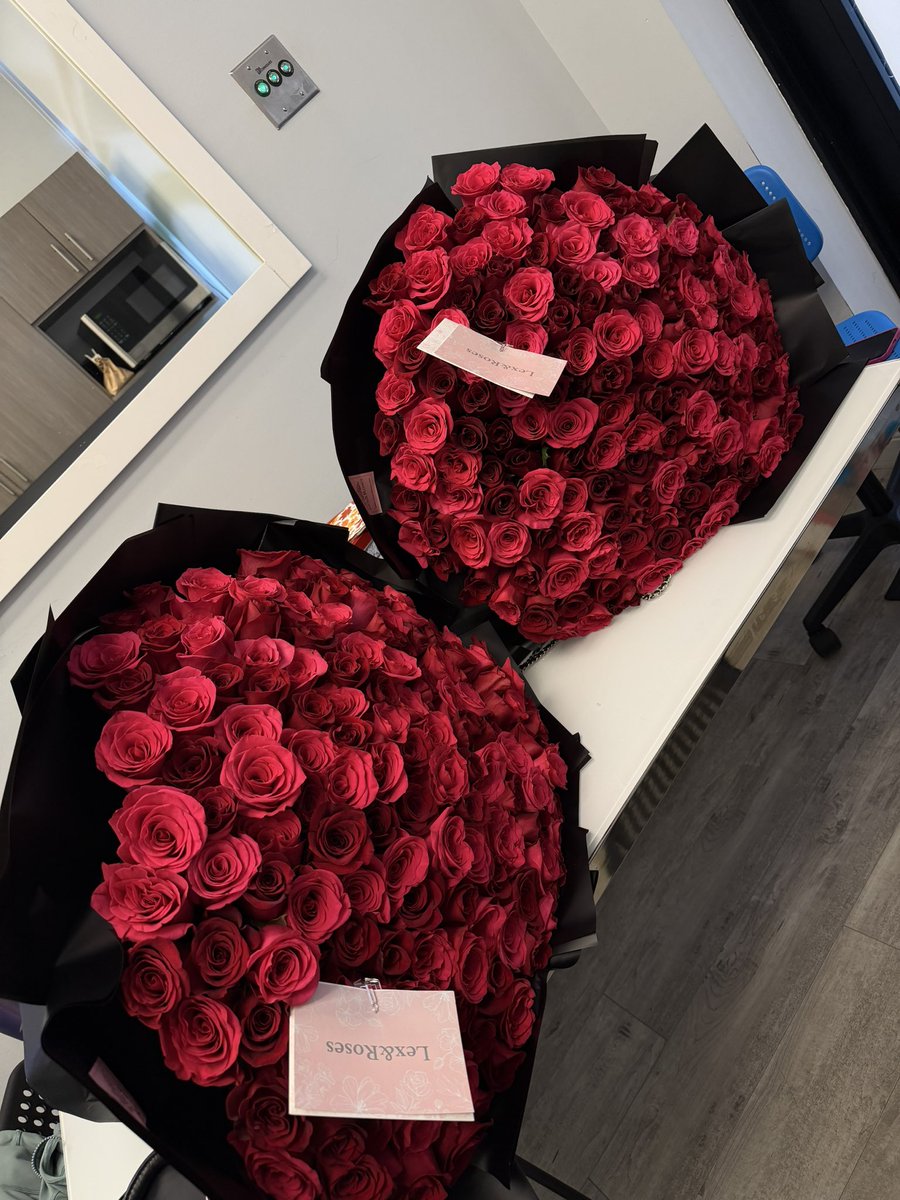 BabydollBee__'s tweet image. im literally the luckiest girl, i have the sweetest man on earth omgggg im cryinggggg ahhhh🥹💕