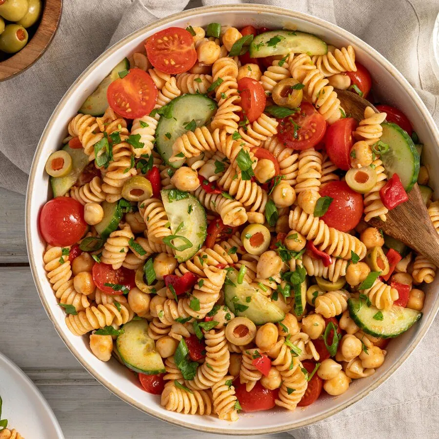 Hoy es noche de ensalada de verano y pasta fria