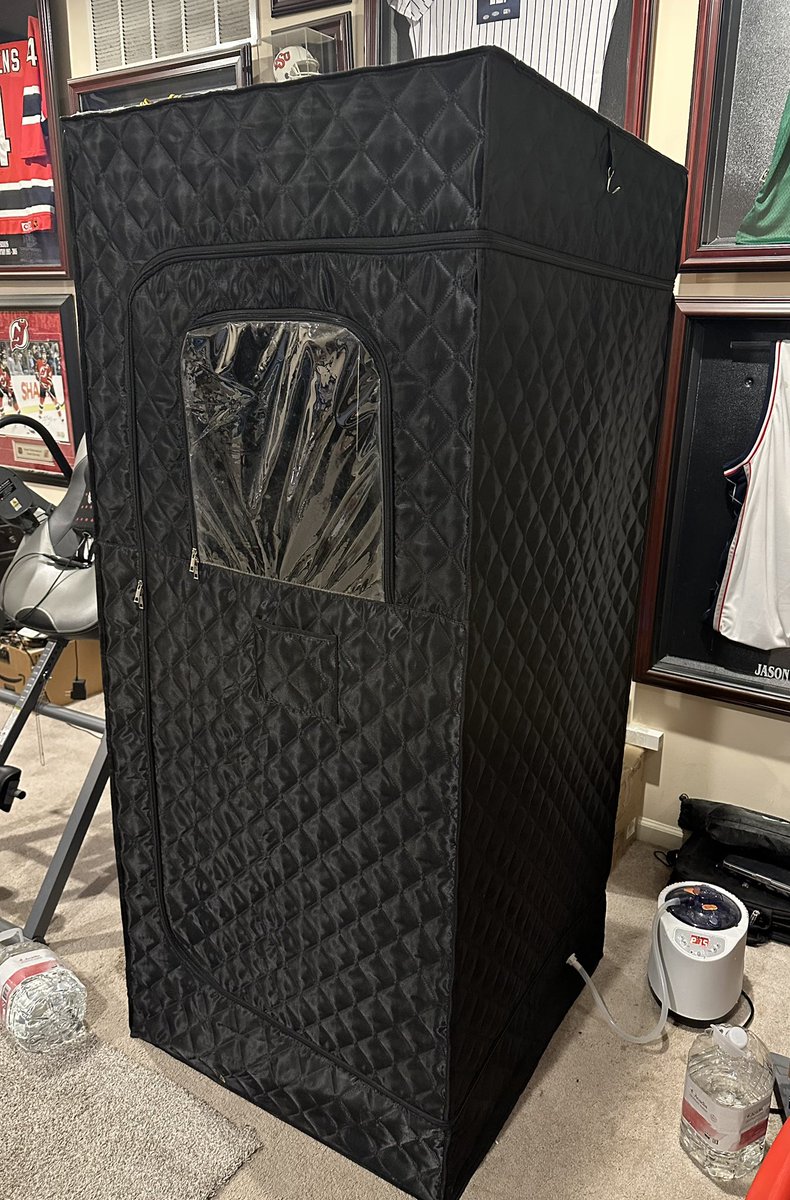 SinatraAlexis's tweet image. Snow killed all trainings. Got a work out in at home. Full body lift followed by a cardio workout and steam. @GoMVB