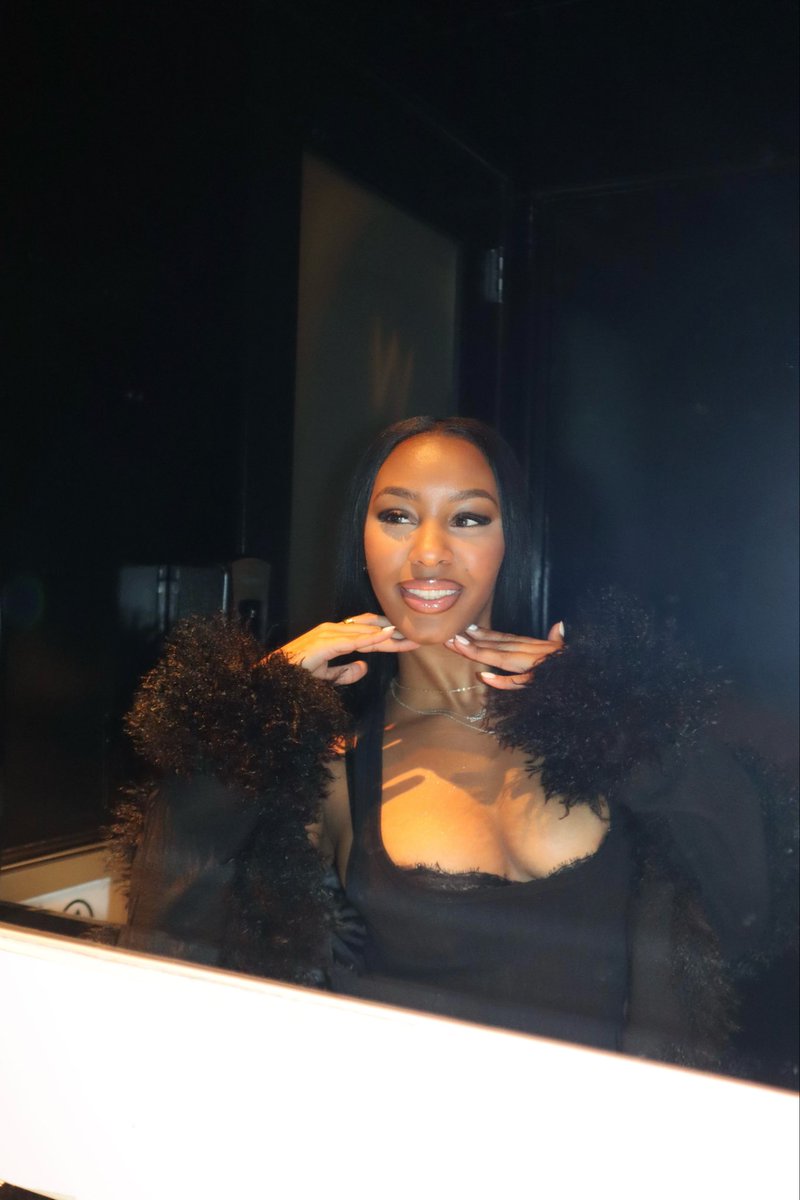 amberkashe tweet media