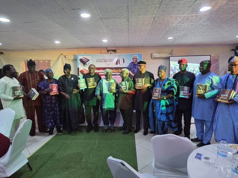 PeterObi's tweet image. The Manifesto of a Stubborn Goat

Earlier in the day, after engaging with students at Dominican University, I attended the unveiling of “The Manifesto of a Stubborn Goat,” written by Professor Akinyemi Onigbinde, in Ibadan. Reading the book reminded me of “Growing Apart” by…