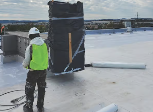 Maintaining or repairing a roof isn’t just about fixing leaks. Establish and follow rooftop safety procedures to protect crews and keep your facility compliant with best practices: monkeylink.co/ba9be2 
#WorkplaceSafety #FacilityManagement #RoofRepair #CommercialRoofing