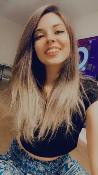 barelyaveragejo's tweet photo. Hi guys this is my throne list for stream stuff to make more HIGH-QUALITY CONTENT https://t.co/vKSygCZQo4 #Wishlist #Throne https://t.co/ELkfKCWDfs https://t.co/B2aaHn0lPm