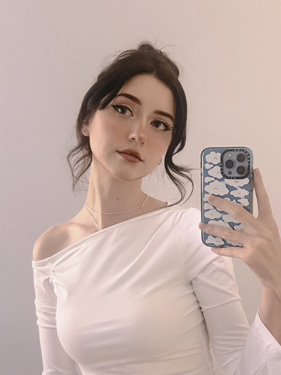 maemirror's tweet photo. ☁️ https://t.co/syQMvHKtVx