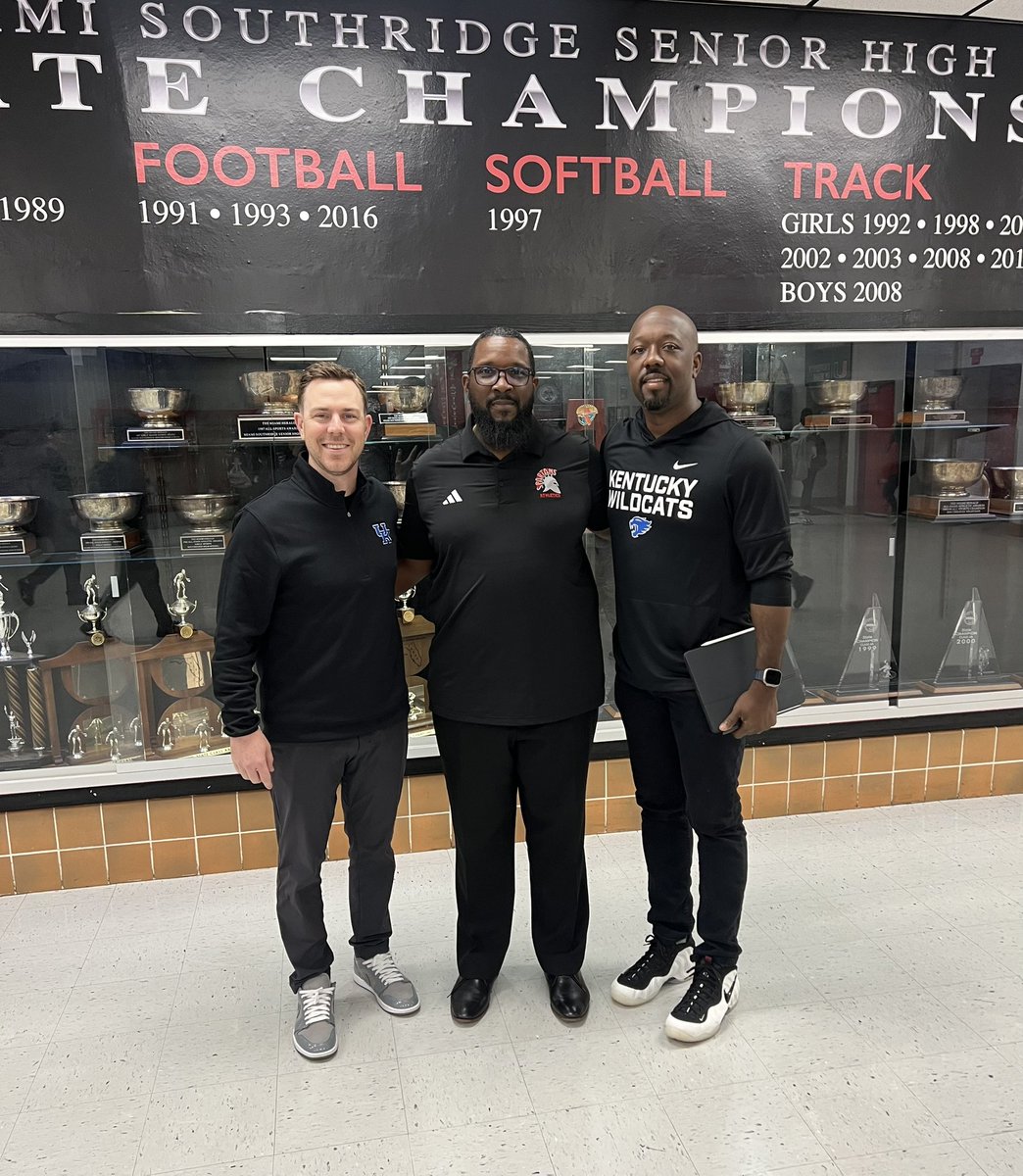 SOUTHRIDGE SPARTAN FOOTBALL tweet media