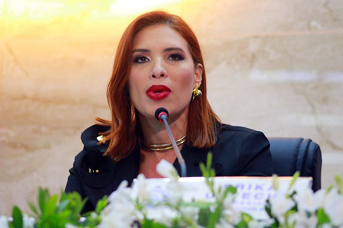 🇭🇳 #AHORA | El parlamento hondureño, ahora bajo la dirección del nacionalismo, pide a la entidad de estudios superiores un informe presupuestario lo más pronto posible. Finanzas deberá dar los recursos este mismo año. La iniciativa fue de la diputada liberal Erika Urtecho.