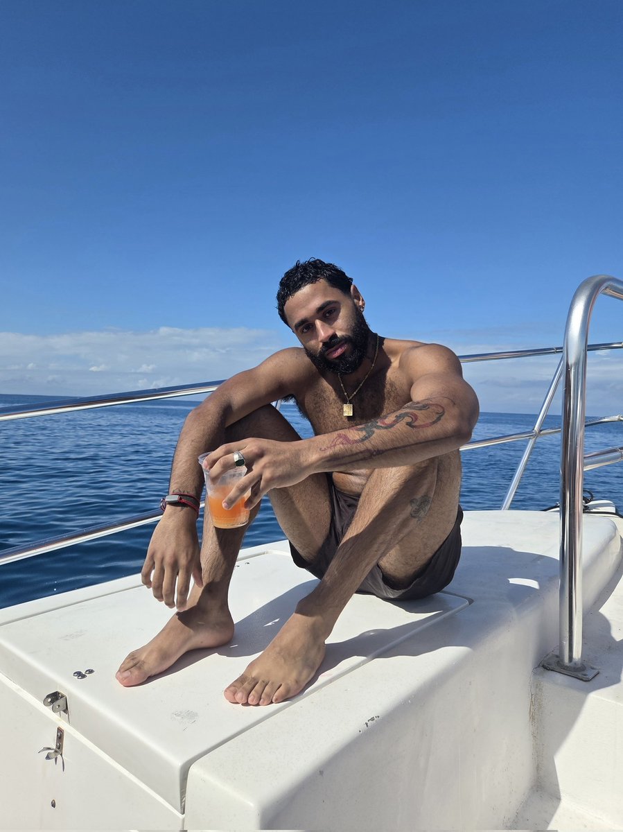 𝒀𝑮 tweet media