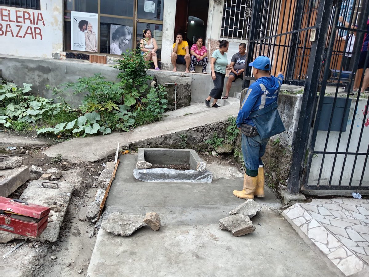 Cuando hay planificación, el servicio mejora.

Se realizaron trabajos de seccionamiento para presurizar la línea de distribución de agua de 90 mm que abastece la peatonal entre las manzanas 322 y 323, fortaleciendo la presión y mejorando el servicio para el sector.