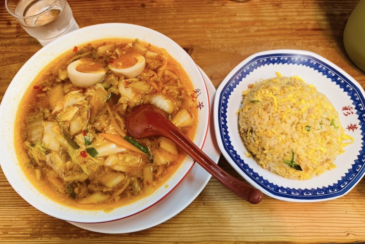 nntnarabot's tweet image. 【奈良のうまいもの②】彩華ラーメン

美味ァァァァァァァァァいッ！！説明不要！！

奈良県民のソウルフード。
天スタ派・彩華派論争はもはや永遠の議題である。

生卵入れても美味しいよ（＾ω＾）