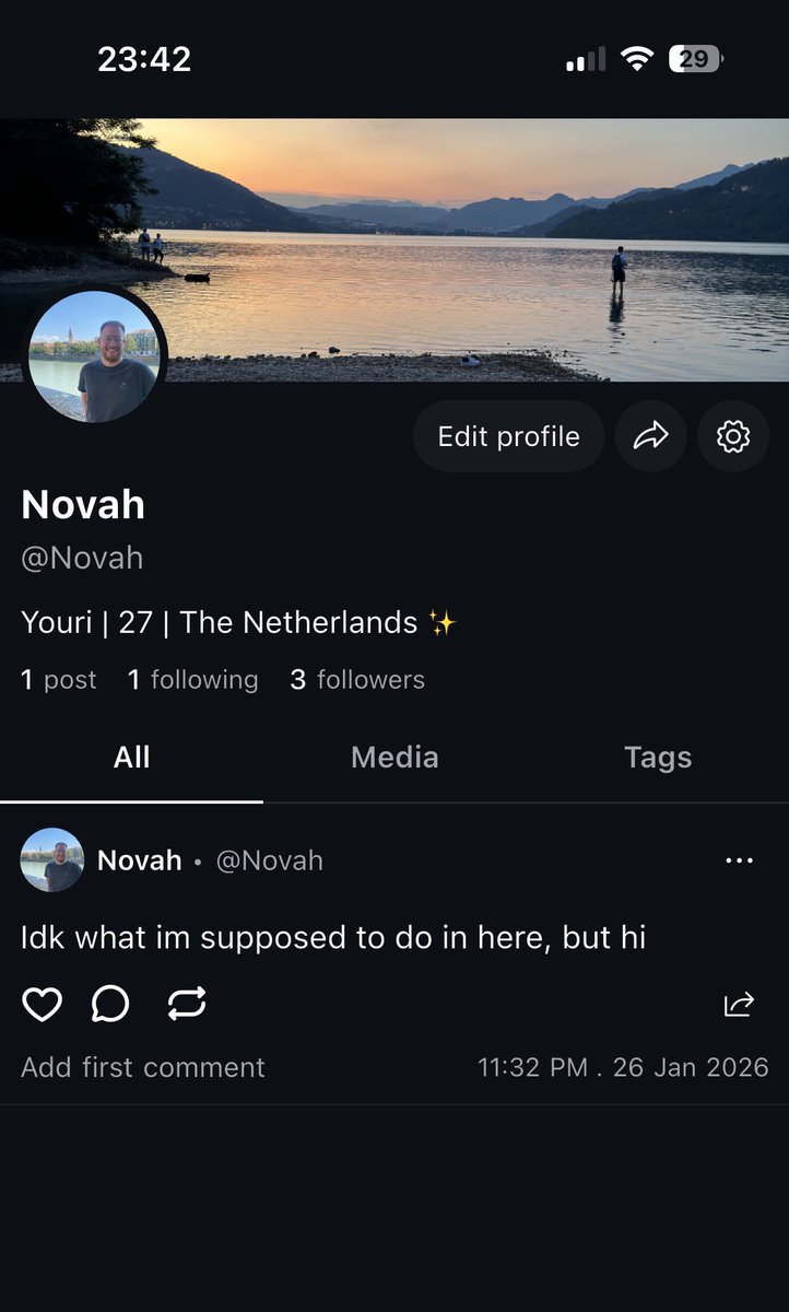 RealNovah's tweet image. The real ones ditch elon and twitter for @realUpScrolled 💅🏻