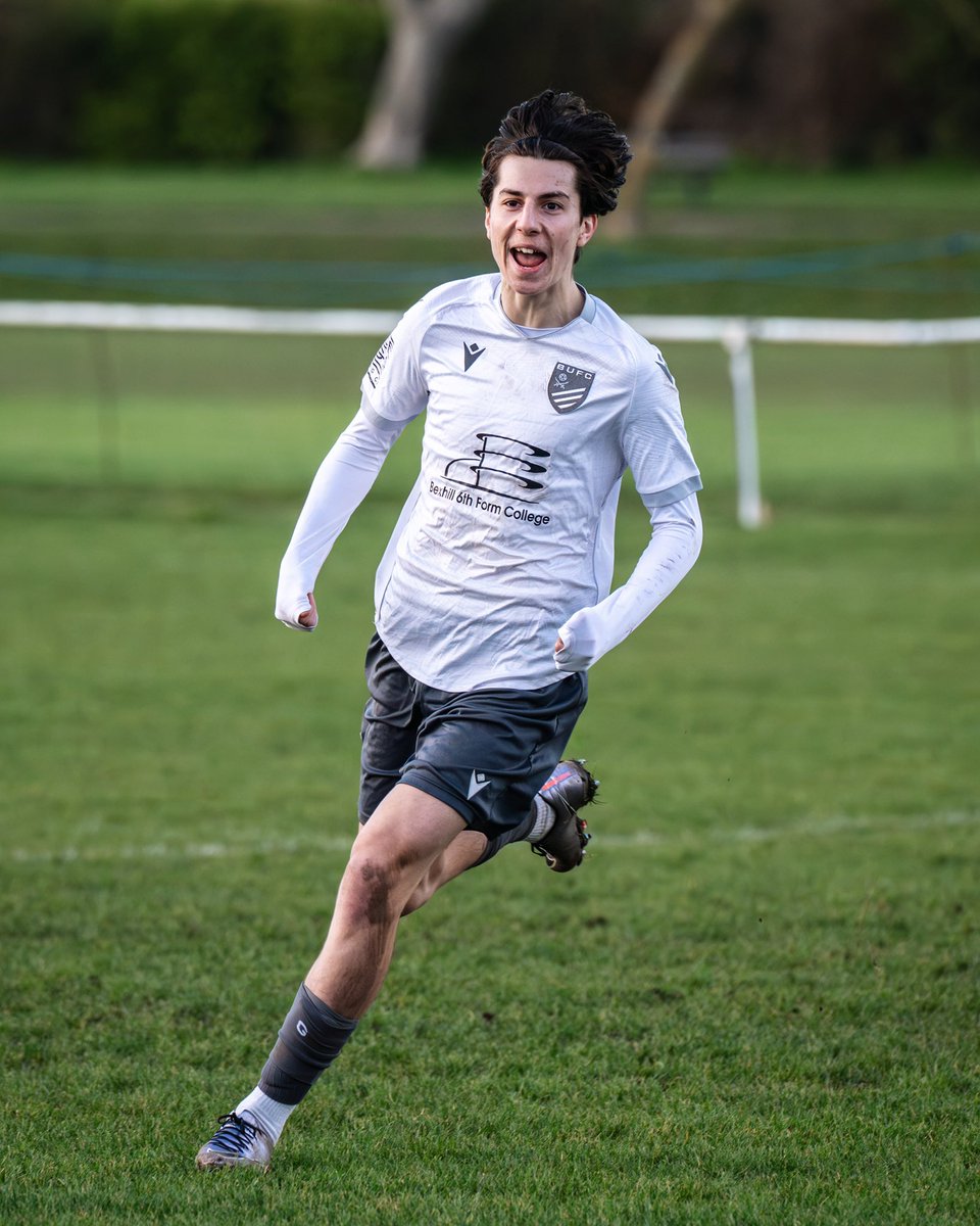 amymarshallcreative tweet media