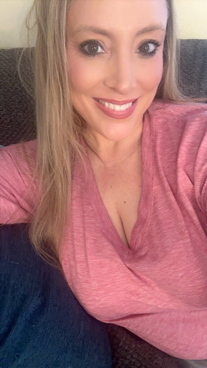 The Dumbfk Liberal Bot, formerly known as Amy tweet media