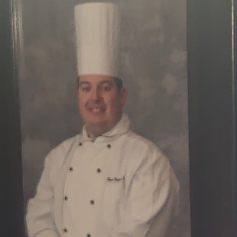 _BigSteve89's tweet image. Glory Days back when I was healthy and working… Miss these days life was simpler then @Rosenbergradio @alanhahn @AnthonyPucik @DHRonESPN Circa 2013-2015 Internship at Blue Claws and Externship with Disney #ChefLife #Culinarylife #GloryDays #DisneyProgramDays