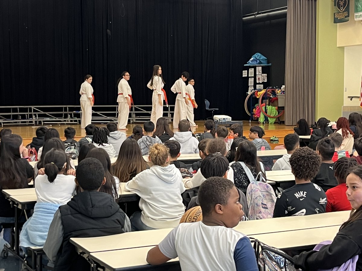 De Zavala Counselors tweet media