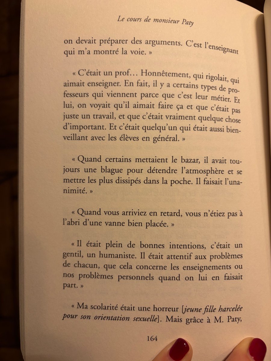 EmilieFreche's tweet image. Monsieur Paty, ce sont ses élèves qui en parlent le mieux. Et leurs mots ridiculisent les propos tenus aujourd’hui  par Vuillemin, l’avocat de Sefrioui
(#lecoursdemonsieurmaty #SamuelPaty @AlbinMichel   )