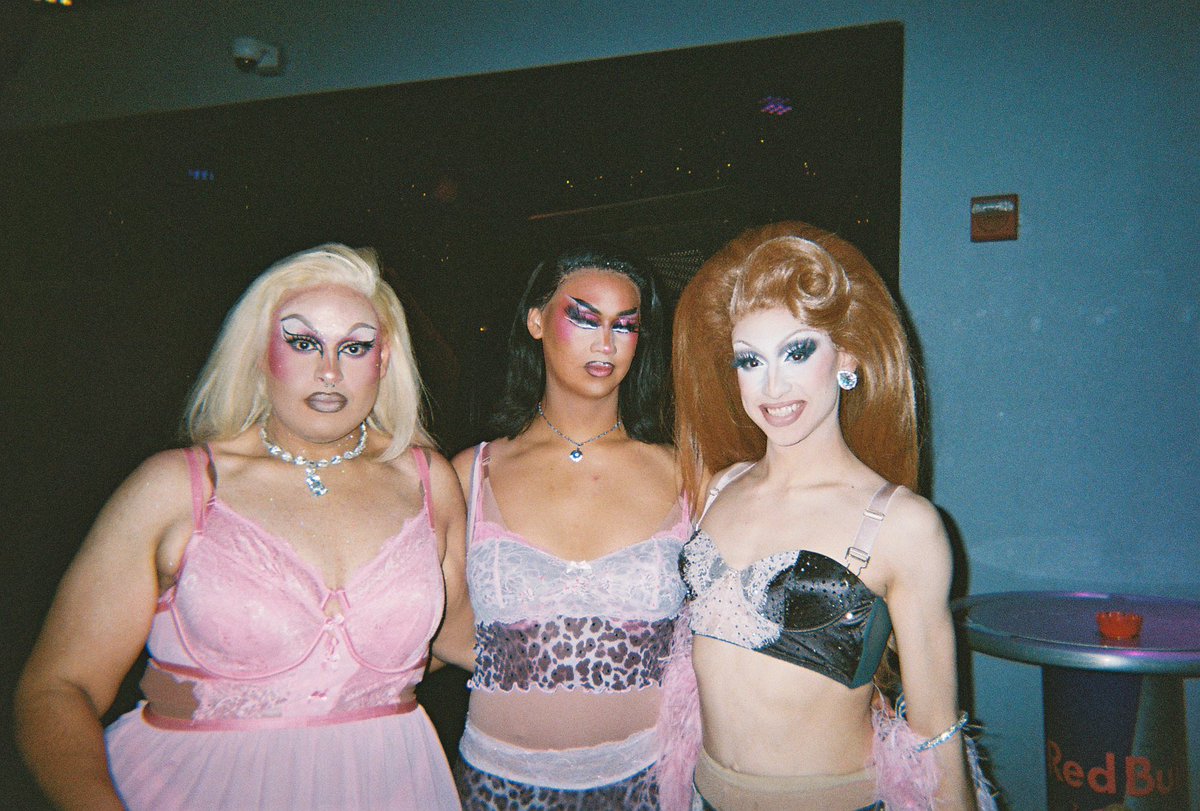 love my friends so bad