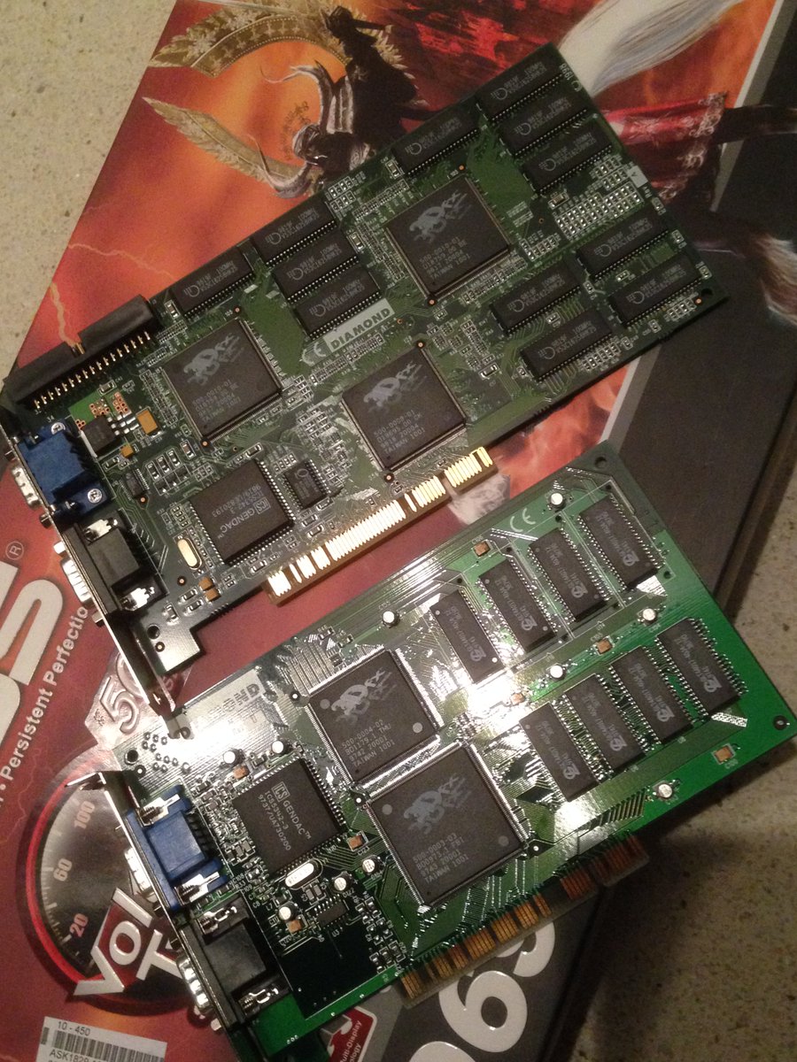 YedaiJamao's tweet photo. ¿Quién tuvo una de estas maravillas? #3dfx #3dfxDiamondMonster https://t.co/eihQanBbEm