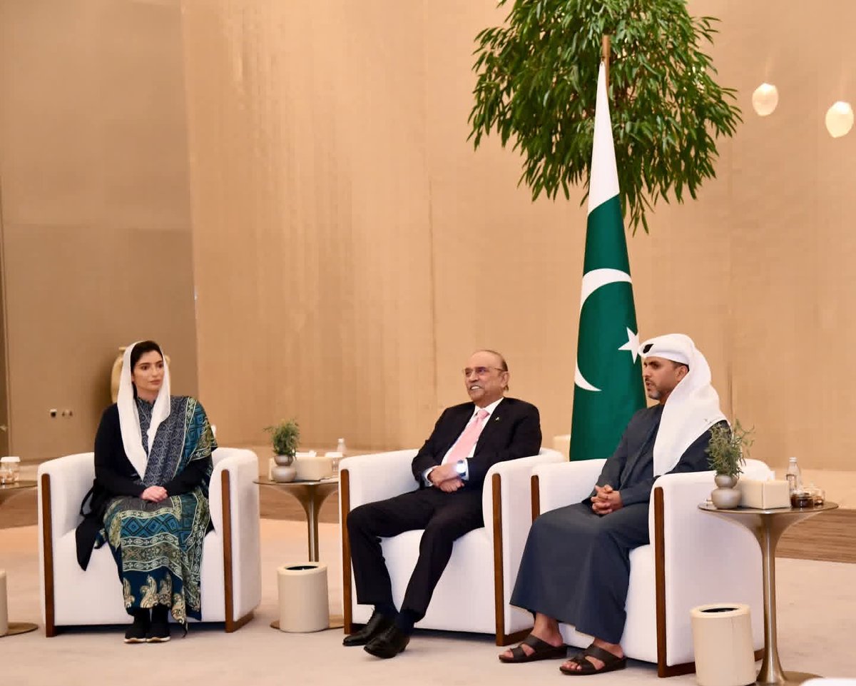 President Asif Ali Zardari in a meeting with the Minister of Justice of the United Arab Emirates, Abdullah bin Sultan bin Awad Al Nuaimi, at the Presidential Flight Terminal of Zayed International Airport, with First Lady Bibi Aseefa Bhutto Zardari and Federal Minister for