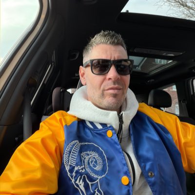 DanPorter22's tweet photo. #NewProfilePic https://t.co/IdJ3jSCfAE