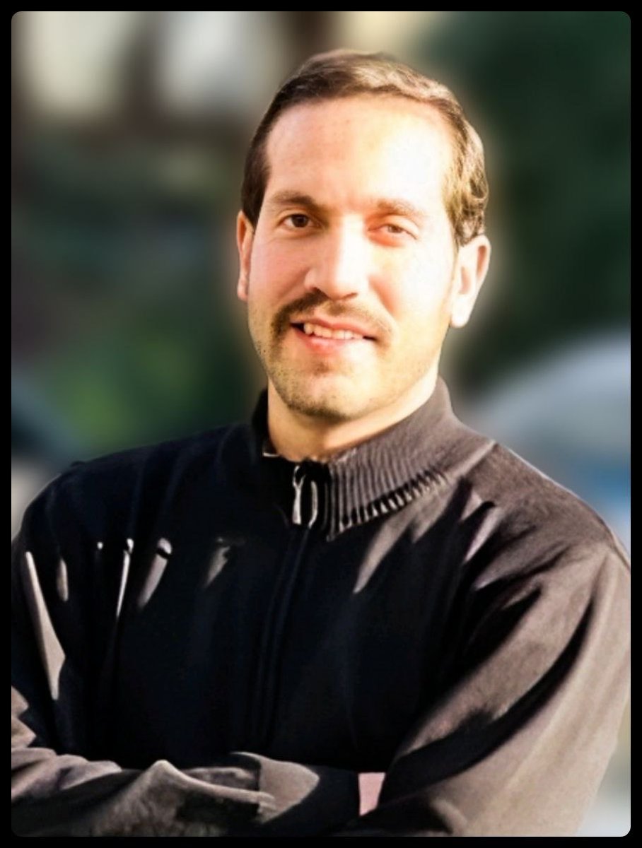 امین، جوانی متولد ۷۱ از عظیمیه‌ی کرج، از دلیرانی که برای میهن ایستاد و جان خود را از دست داد...
#امین_حیدری_گودرزی