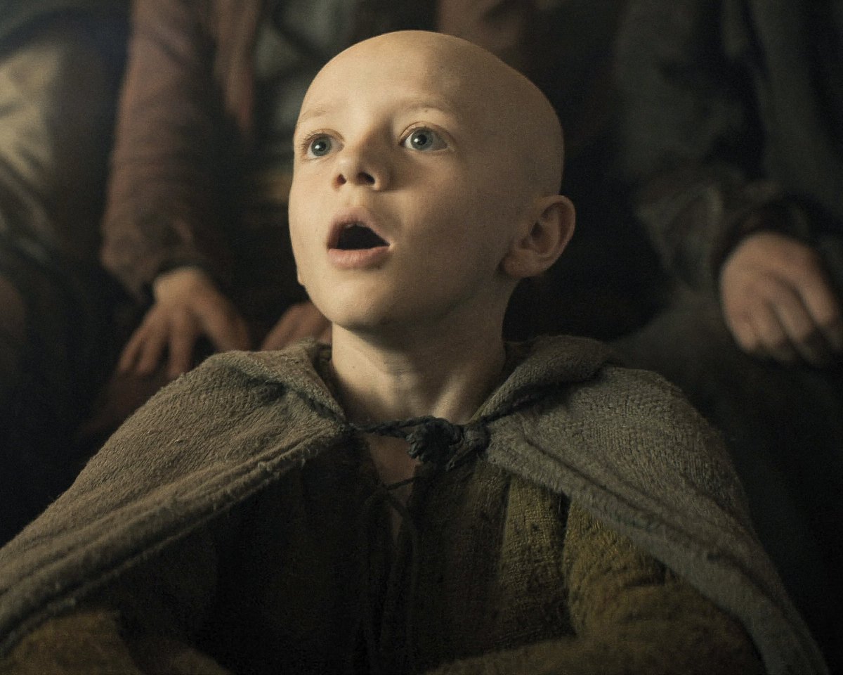 اضحك جعل ما يضحك غيرك