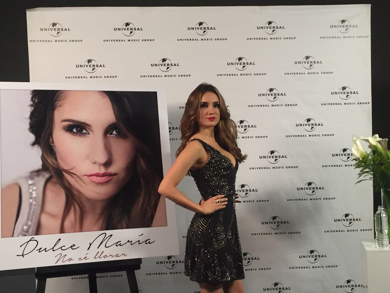 rbd_vzla's tweet photo. También en el 2016 nos ponía a cantar con "No sé llorar" y hasta incursionó en lo urbano con "Volvamos" @DulceMaria junto a @JoeyMontanaT https://t.co/6TFKyHMuo7