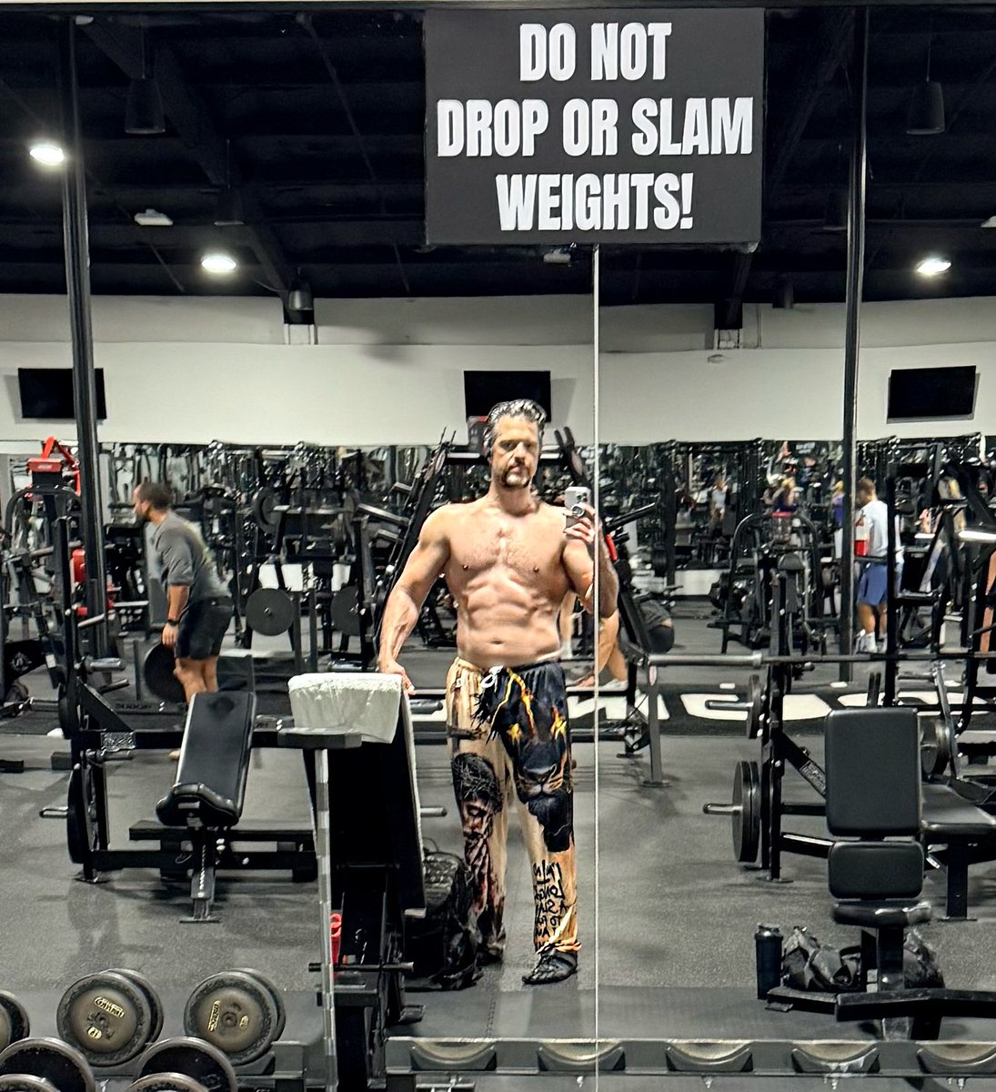 GunShow Trader tweet media