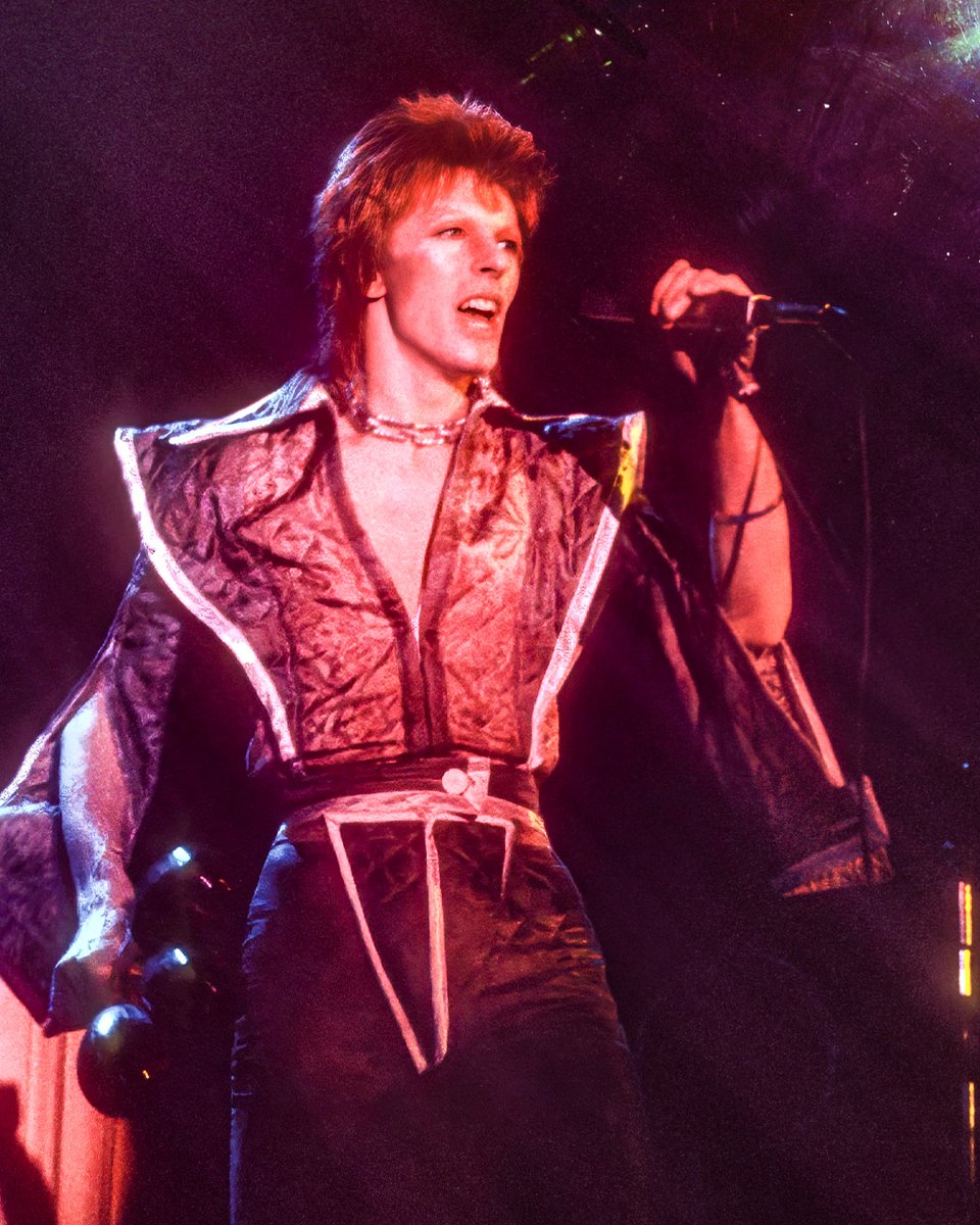 rootsoffight's tweet photo. Ziggy changed everything.

In 1971, Bowie turned otherness into power - and music into something bigger than itself.

Ahead of his time, then and now.

ROF x Bowie | https://t.co/XejOrZXAs9 https://t.co/WKHnHUoKI5