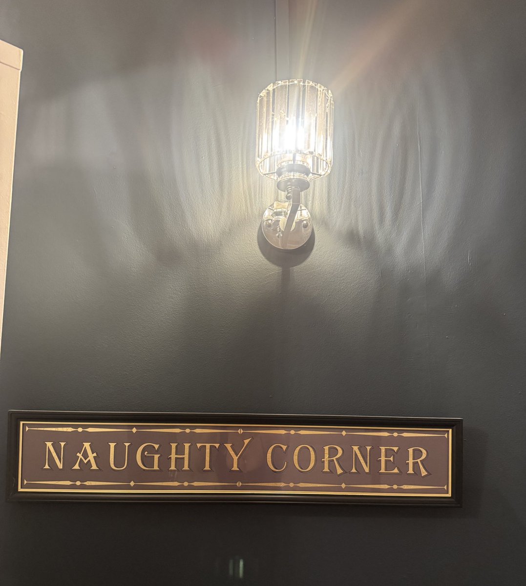 Underworldofcorrection tweet media