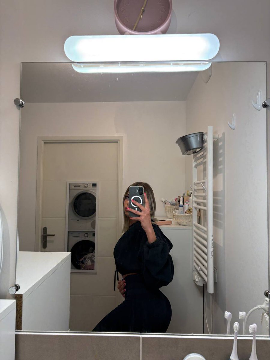 butchlib's tweet image. Vous pensez je dois m'inscrire a la salle ?