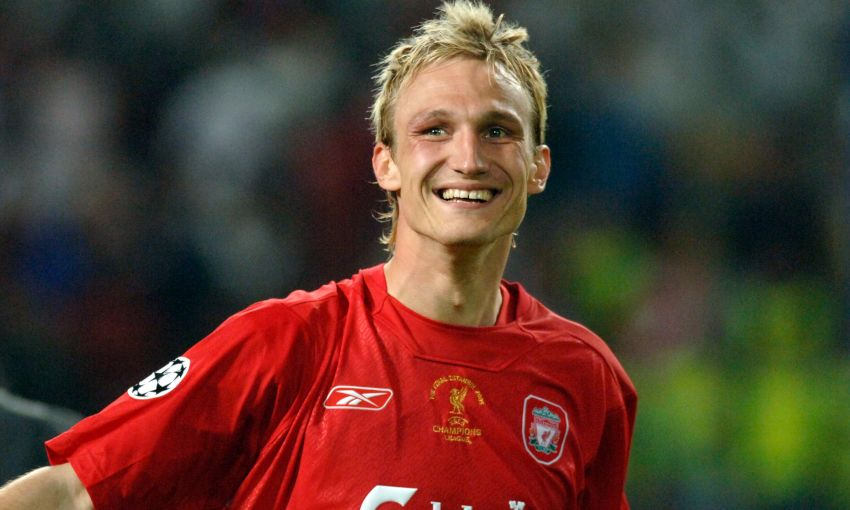 CaminhantesLFC's tweet photo. 👀 Cite um jogador que chegou ao Liverpool, no ano em que você nasceu ________.

Adm 2: Sami Hyypiä (1999) https://t.co/DhfWvguuz5