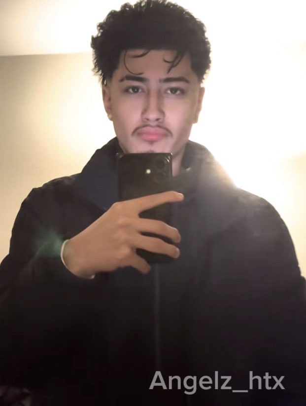 Angelz_htx's tweet photo. The fit for this cold ass weather https://t.co/PNq4HNgDpf