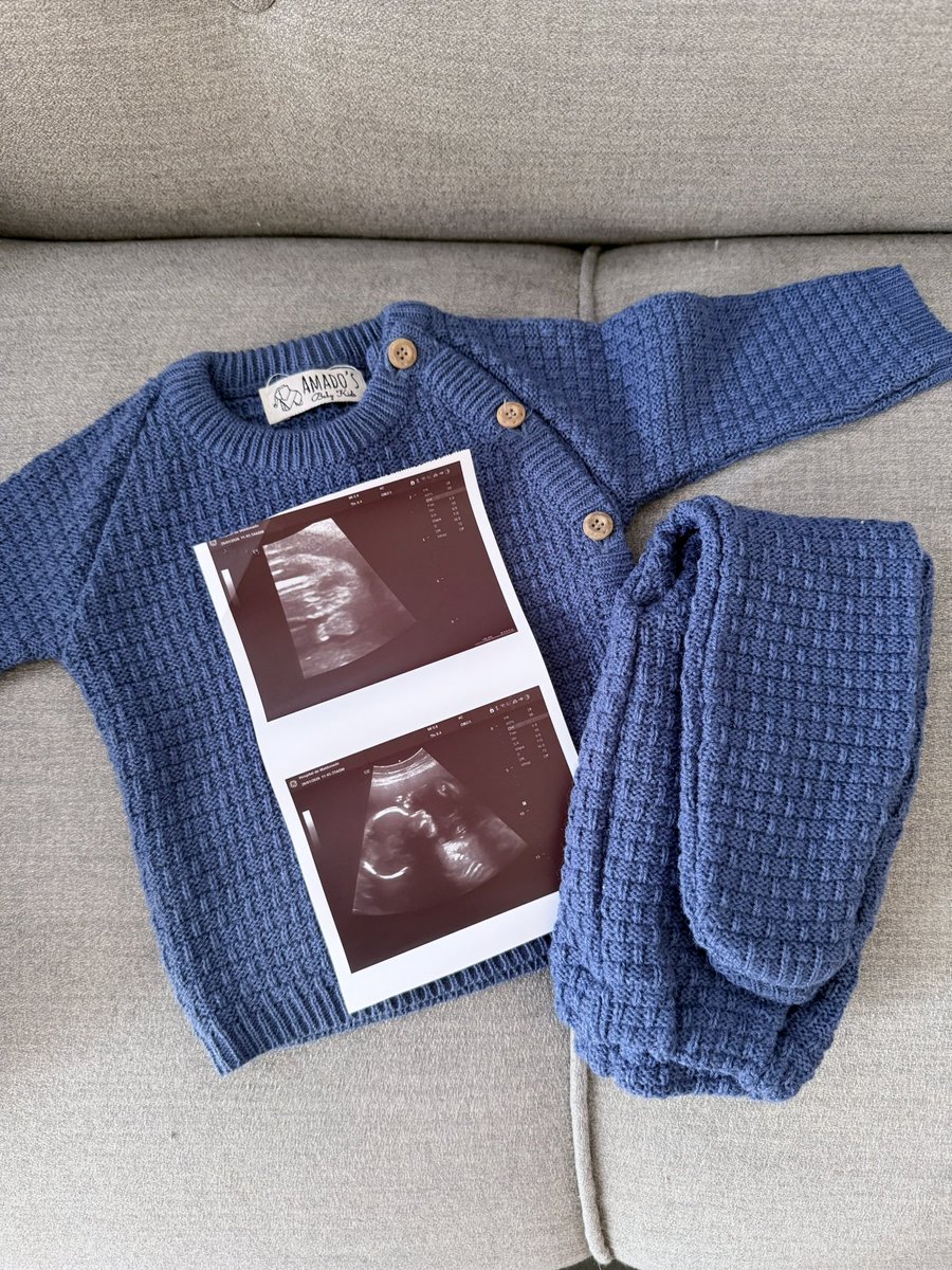 Bueno después de 5 meses de espera y de muchísimas ansias por fin les puedo contar que nuestro hijo es varoncito! Logan Joaquín viene en camino y cada ves falta menos para que esté en nuestros brazos 🥹🐣💙!… no aguanto más la espera, gracias a todos los que se han preocupado y