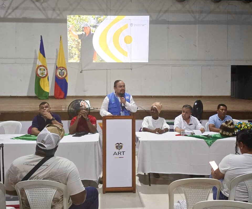 MisionONUCol's tweet photo. #SanJoséDelGuaviare | Durante cinco días se avanzó en la actualización de los Planes de Acción para la Transformación Regional #PATR, fortaleciendo la planificación participativa para el desarrollo territorial y la implementación del #AcuerdoDePaz. 🧵 https://t.co/bP8oAovgvC