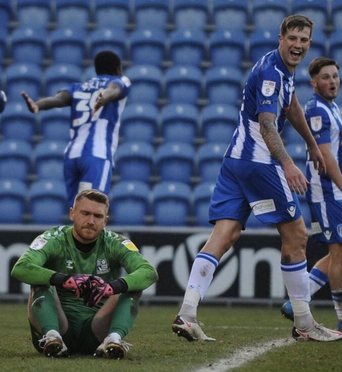 Archive U's tweet media