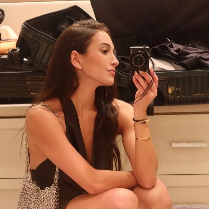 dumpitos's tweet image. never lose me - flo milli