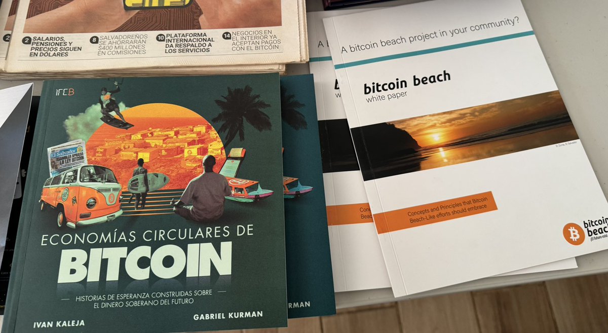 BitcoinHanbit's tweet image. Two important books on the Bitcoin circular economy!

These were shared by the @Bitcoinbeach team, hosts of the 2026 Global Bitcoin Circular Economy Summit.

The Bitcoin Beach White Paper (right) has already been translated into Korean by Mineey (@mineey_2100) from