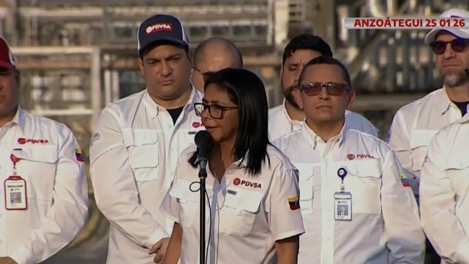 YahooNews's tweet image. Venezuela’s acting president Delcy Rodríguez said Sunday she has had “enough” of Washington’s orders, as she works to unite the country after the US capture of its former leader Nicolás Maduro.
yahoo.com/news/articles/…