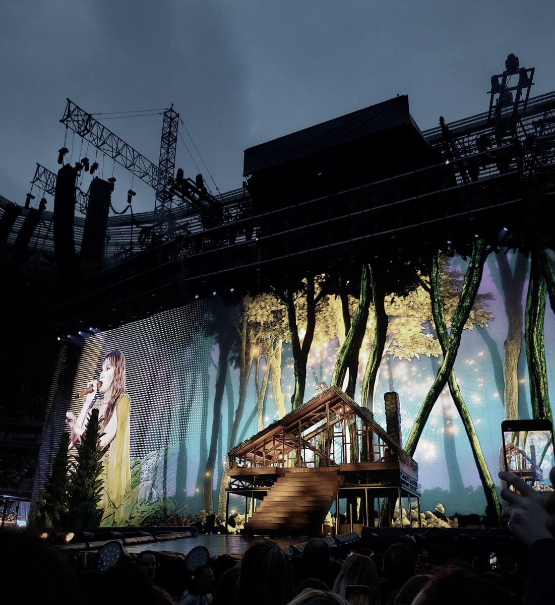 juu ✧.*⋆ tweet media