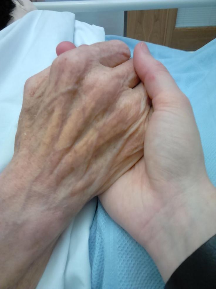 islamja2018's tweet photo. For about a week now, I've been asking for help for my mother. She's suffering from unbearable gallbladder pain and needs urgent surgery. The required amount is $350. Any donation, even a small amount, will save her health.💔
 #UrgentHelp #HumanitarianAid  #Donate #Treatment https://t.co/wXqt37OloV