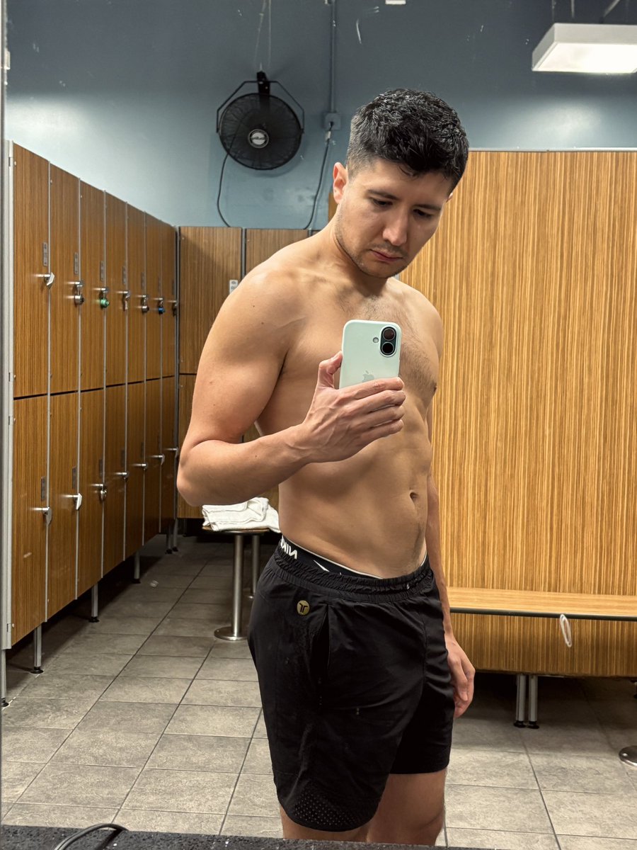 Late night workout = empty gym 
💪🏼🌝