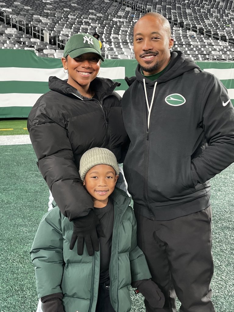 Edward Thompson tweet media