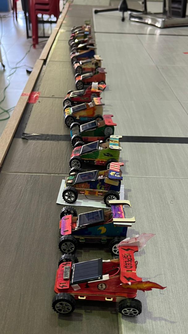 14dib's tweet photo. It’s a wrap! 🙌

Two amazing programs, countless new experiences!
From virtual sharing sessions to hands-on workshops, we’ve seen passion, curiosity, and enthusiasm from our participants.

Thank you to all collaborators, speakers, and students for making this a success. https://t.co/QprZ2N1UBu